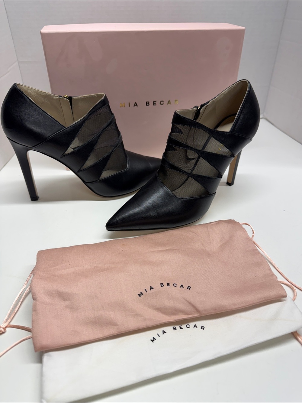 Mia Becar Allegra Bootie 2 Heeled Ankle Boots Leather Pointed Toe Black Size 8.5